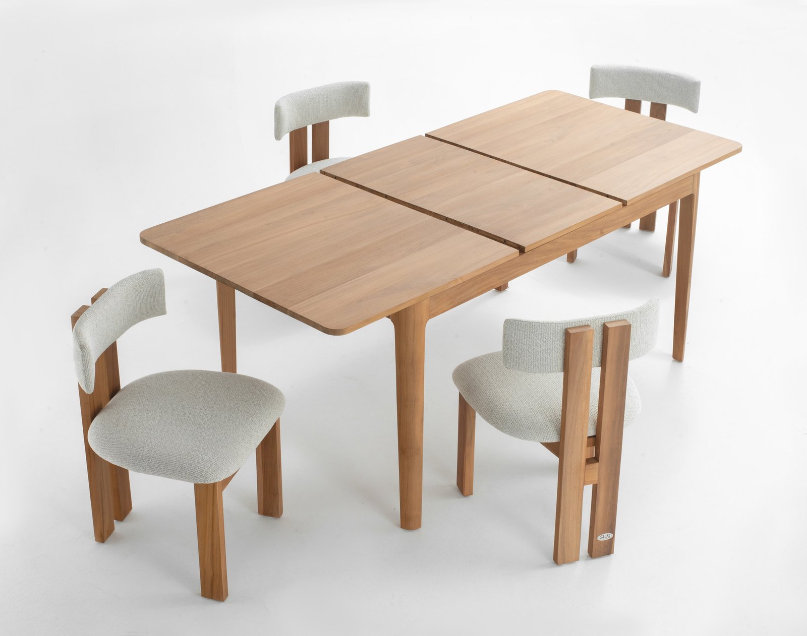 EXTENSION INDOOR DINING TABLE &LUNA CHAIR